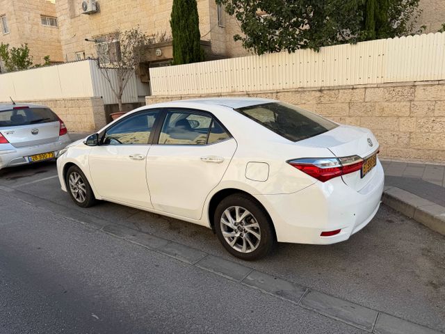 טויוטה קורולה
