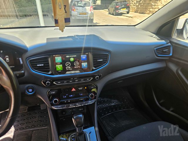יונדאי איוניק