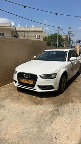 אאודי A4