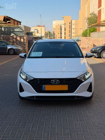 יונדאי i20