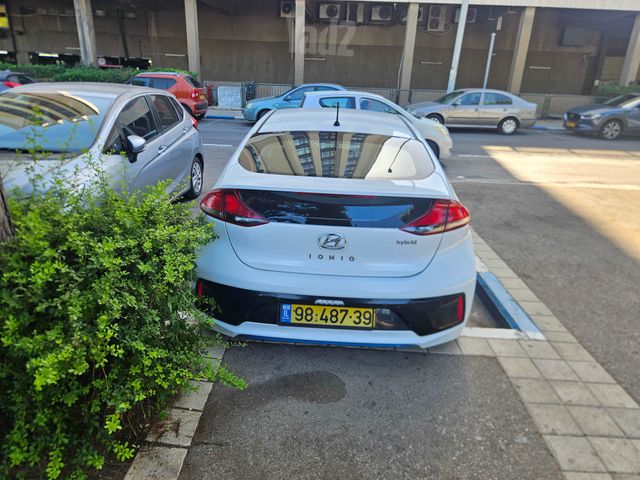 יונדאי איוניק