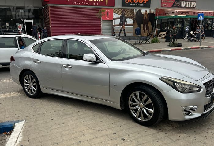 מודעת רכב אינפיניטי Q70