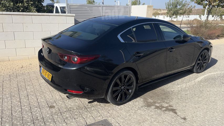 מאזדה 3
