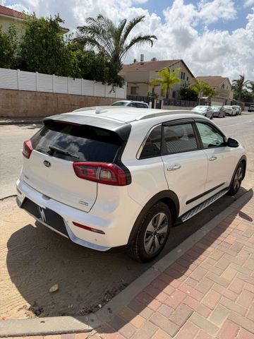 קיה נירו