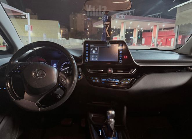 טויוטה C-HR