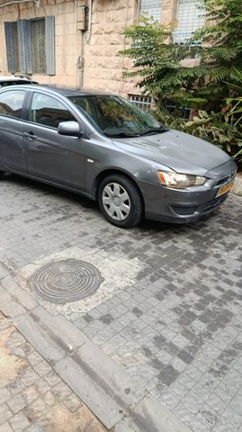 מיצובישי לנסר