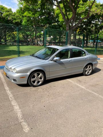 יגואר X-type