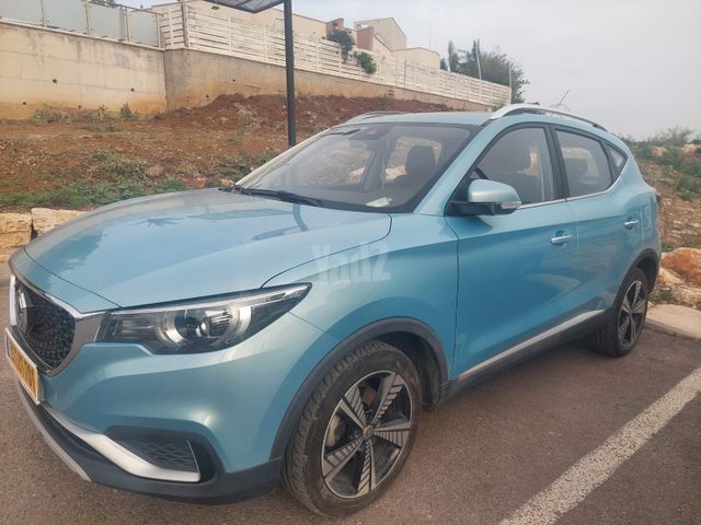 אם ג'י ZS