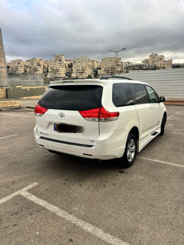 טויוטה סיינה