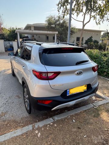 קיה סטוניק