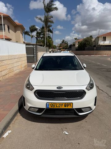 קיה נירו