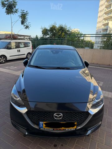 מודעת רכב מאזדה 2