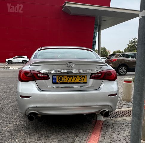 אינפיניטי Q70