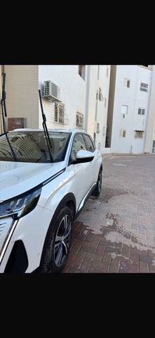 פיג'ו 3008