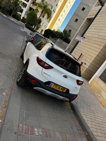 מודעת רכב קיה סטוניק