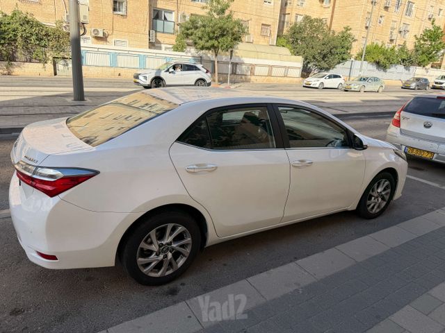 טויוטה קורולה