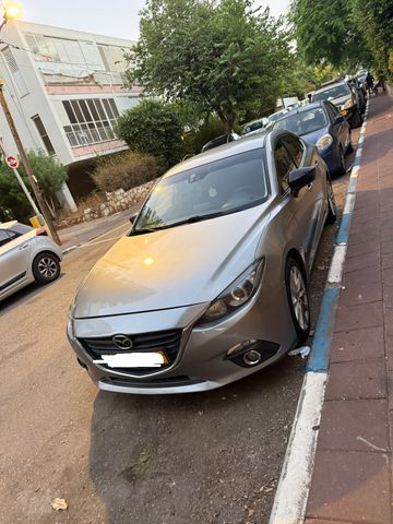 מודעת רכב מאזדה 3