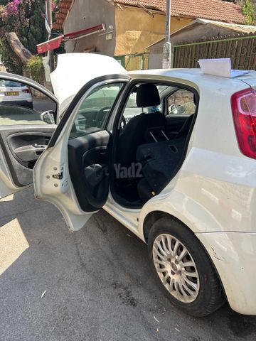 מודעת רכב פיאט פונטו