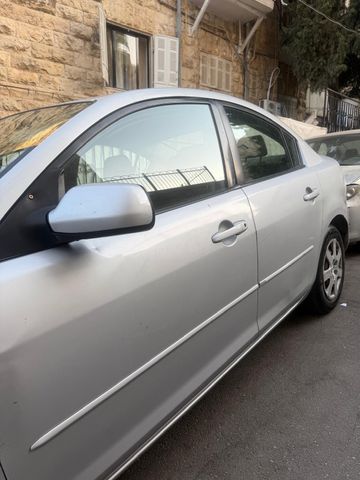 מודעת רכב מאזדה 3