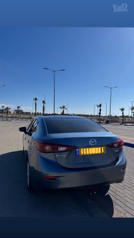 מאזדה 3