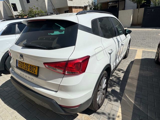 סיאט ארונה