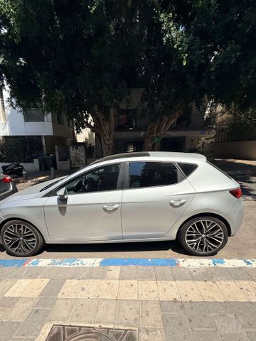 מודעת רכב סיאט לאון