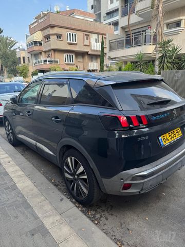 פיג'ו 3008