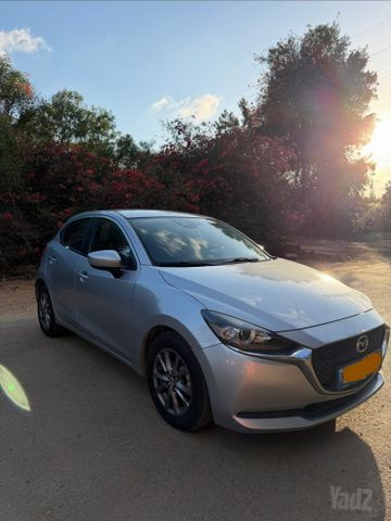 מודעת רכב מאזדה 2