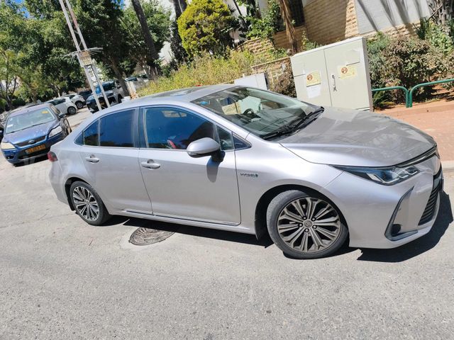 טויוטה קורולה