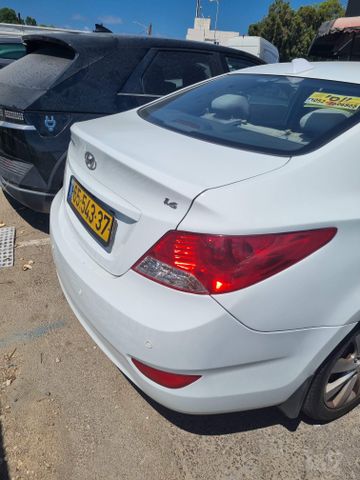 יונדאי אקסנט i25
