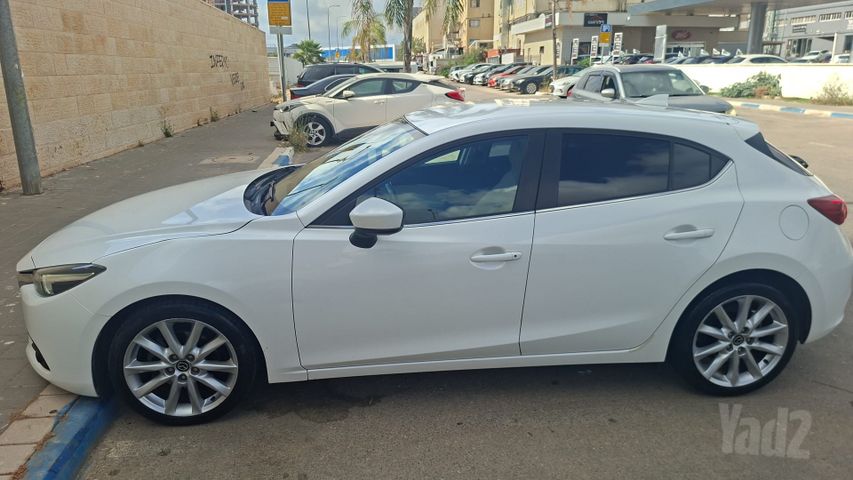 מאזדה 3