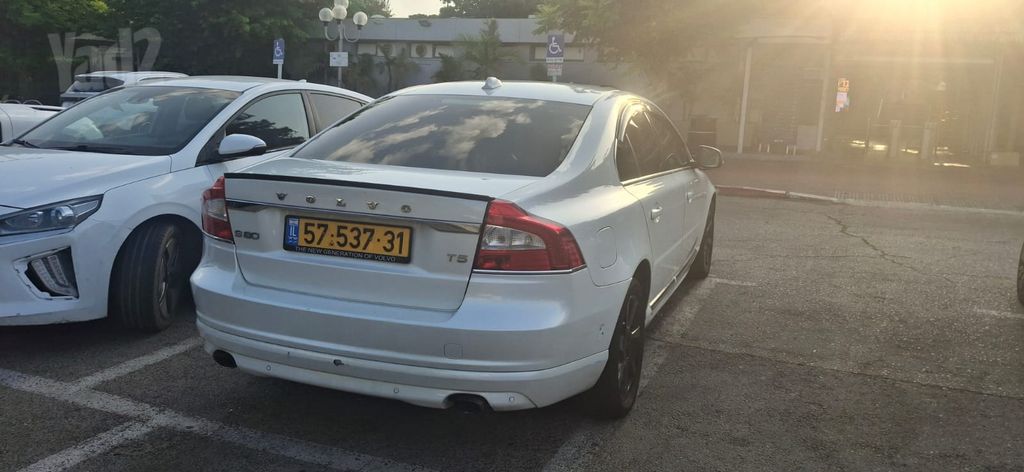 וולוו S80