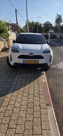 טויוטה יאריס קרוס