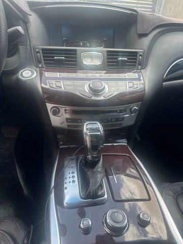 אינפיניטי Q70