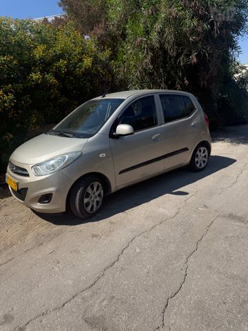 יונדאי i10