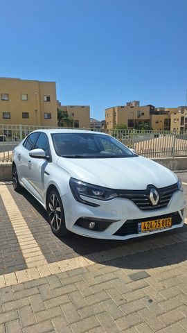 רנו מגאן