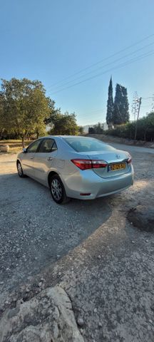 טויוטה קורולה