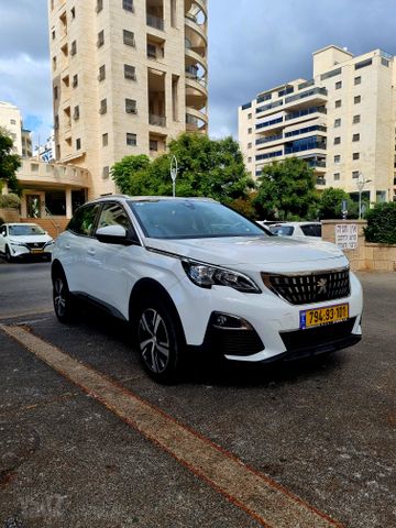 פיג'ו 3008