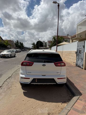קיה נירו