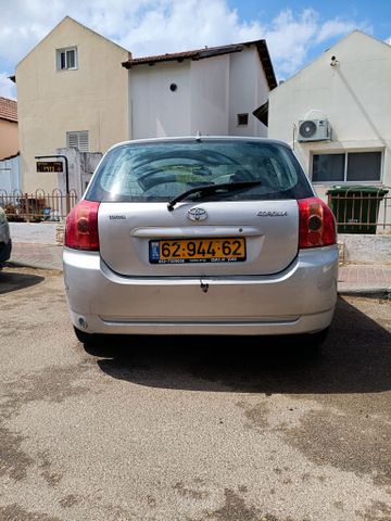 טויוטה קורולה
