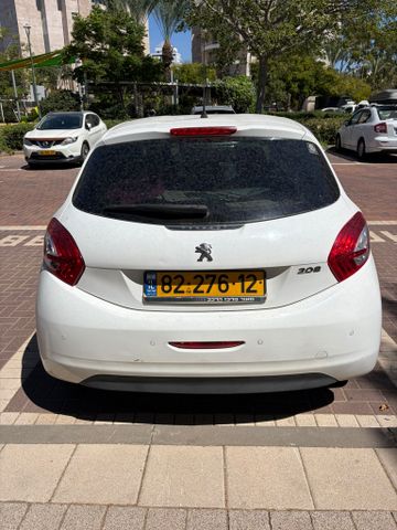 פיג'ו 208