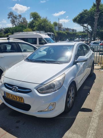 יונדאי אקסנט i25