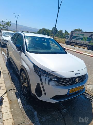פיג'ו 3008