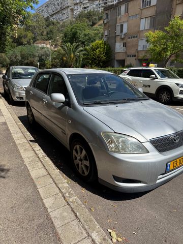 טויוטה קורולה