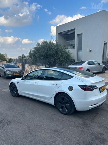 טסלה מודל 3