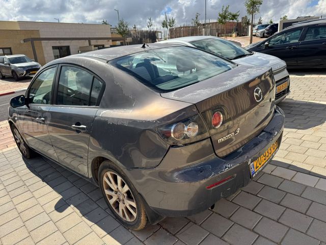 מאזדה 3