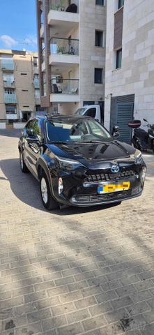 טויוטה יאריס קרוס