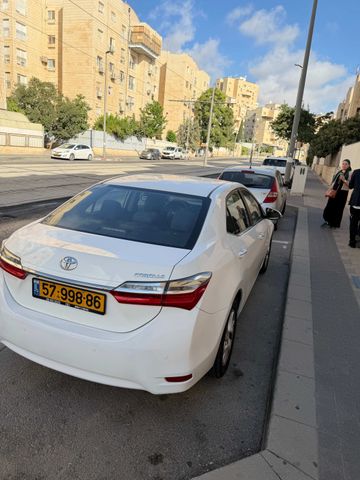 טויוטה קורולה