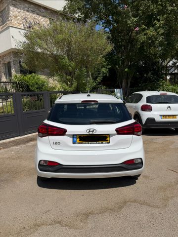יונדאי i20