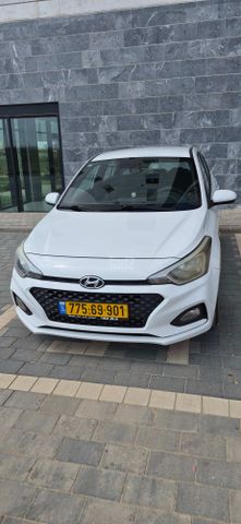 יונדאי i20